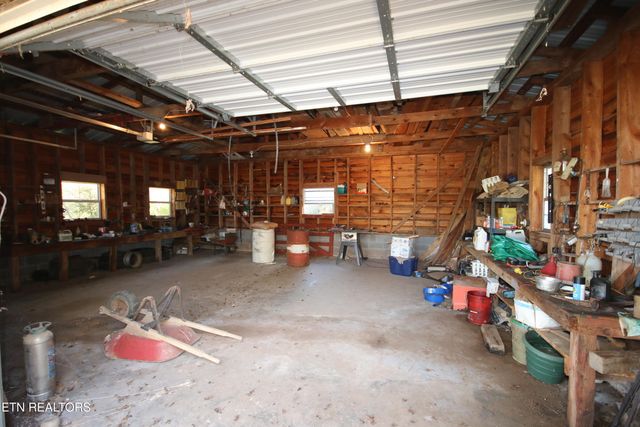 111 Smokey Run Rd., Tellico Plains, TN 37385