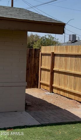 2020 E Arbor Avenue, Mesa, AZ 85204