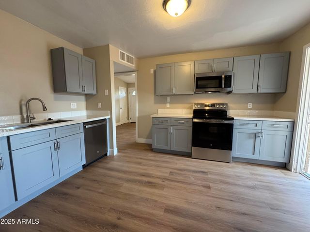 2020 E Arbor Avenue, Mesa, AZ 85204