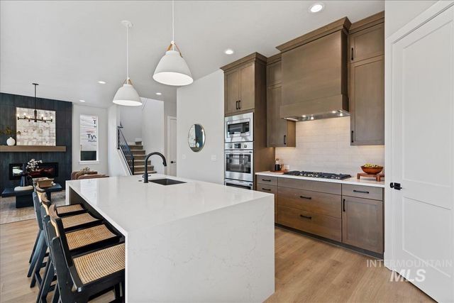 985 W Malbar St., Meridian, ID 83646
