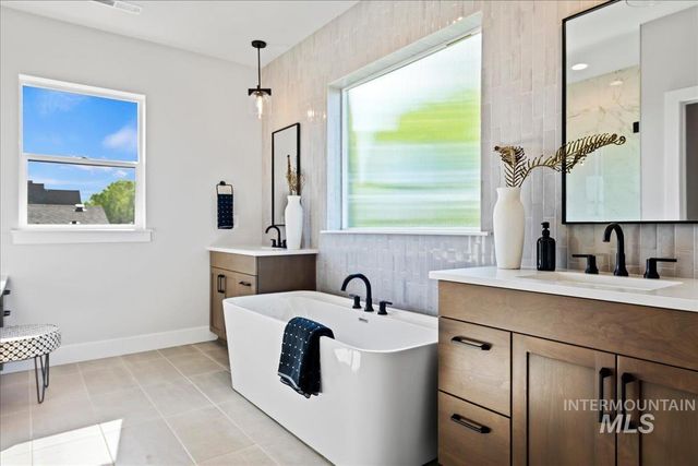 985 W Malbar St., Meridian, ID 83646