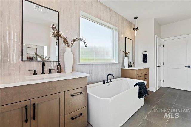 985 W Malbar St., Meridian, ID 83646