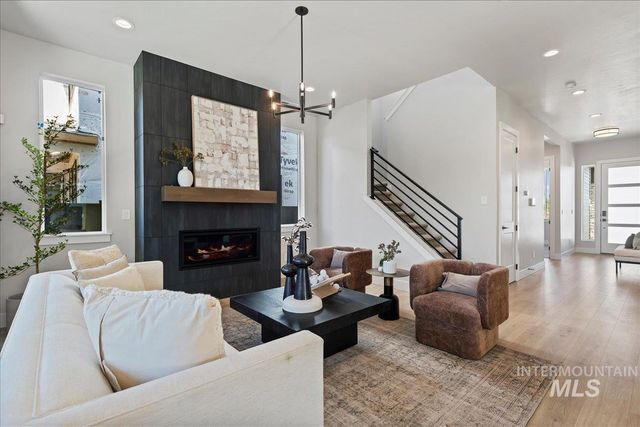 985 W Malbar St., Meridian, ID 83646