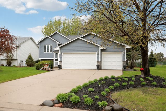 9233 Prestwick Terrace N, Brooklyn Park, MN 55443