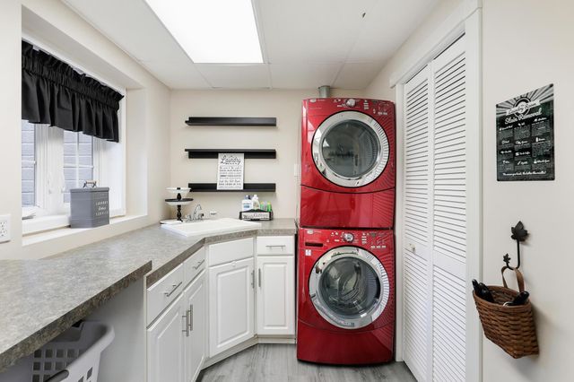 9233 Prestwick Terrace N, Brooklyn Park, MN 55443