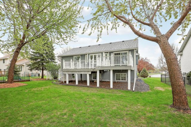 9233 Prestwick Terrace N, Brooklyn Park, MN 55443