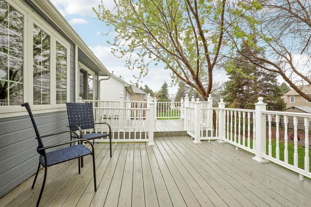 9233 Prestwick Terrace N, Brooklyn Park, MN 55443