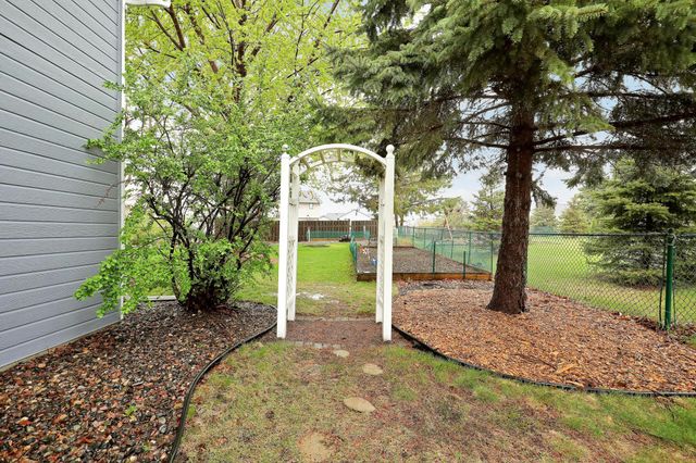 9233 Prestwick Terrace N, Brooklyn Park, MN 55443