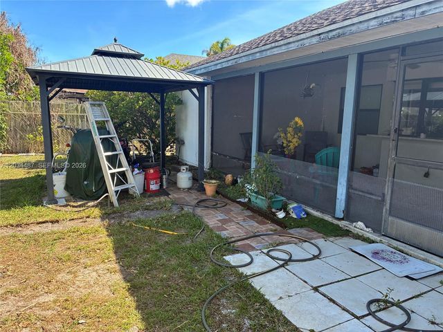 1513 SW Apricot Rd, Port St. Lucie, FL 34953