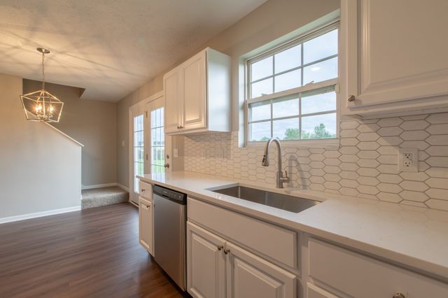1525 Passage Dr, Murfreesboro, TN 37130