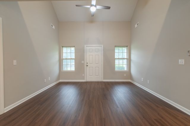 1525 Passage Dr, Murfreesboro, TN 37130