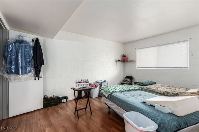 625 South Royal Crest Circle 23, Las Vegas, NV 89169