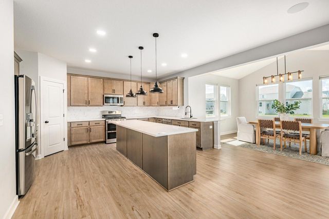 W242N5607 Simona COURT, Sussex, WI 53089