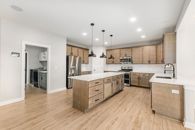 W242N5607 Simona COURT, Sussex, WI 53089