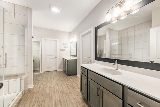 W242N5607 Simona COURT, Sussex, WI 53089