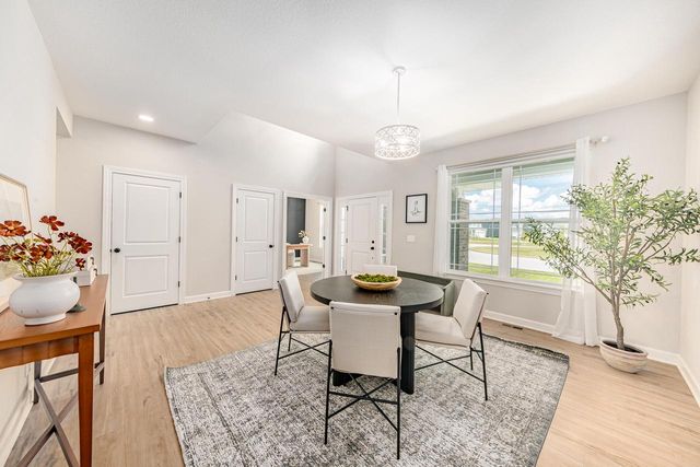 W242N5607 Simona COURT, Sussex, WI 53089