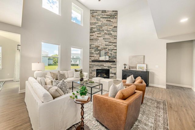 W242N5607 Simona COURT, Sussex, WI 53089