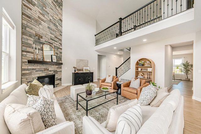 W242N5607 Simona COURT, Sussex, WI 53089