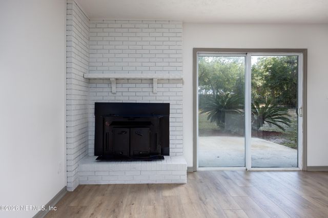 8453 NITTANY Drive, Melrose, FL 32666