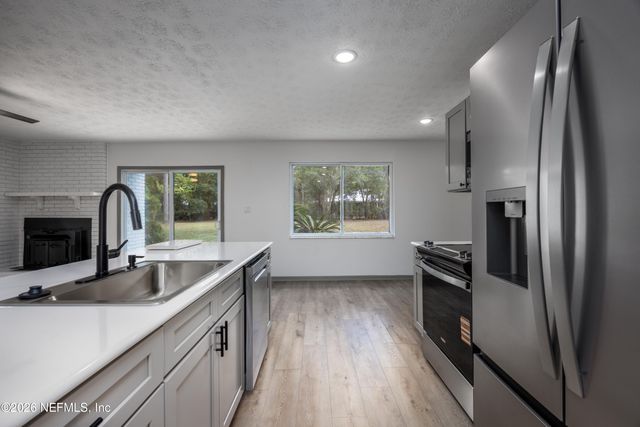 8453 NITTANY Drive, Melrose, FL 32666