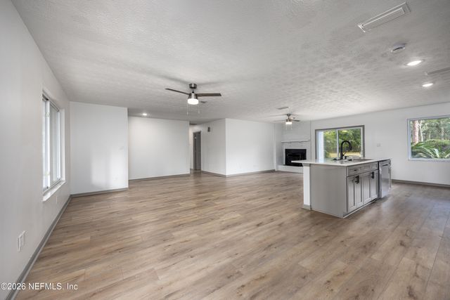 8453 NITTANY Drive, Melrose, FL 32666