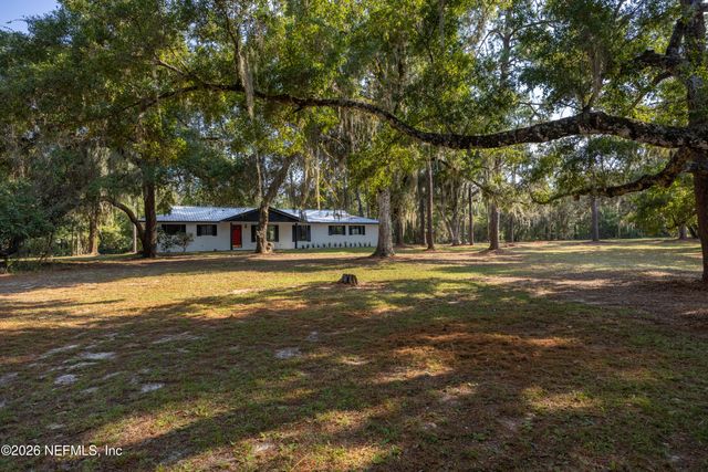 8453 NITTANY Drive, Melrose, FL 32666