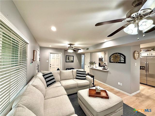 213 Sparrow Lane, Victoria, TX 77905