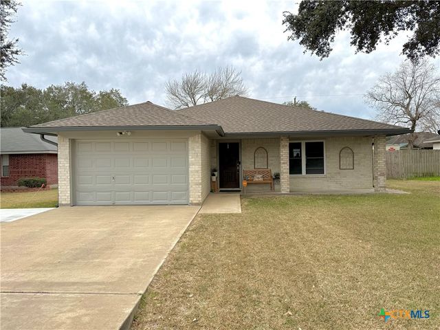 213 Sparrow Lane, Victoria, TX 77905