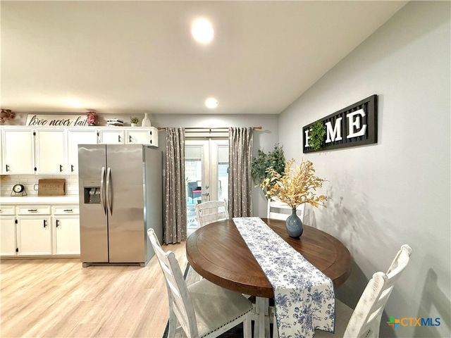 213 Sparrow Lane, Victoria, TX 77905