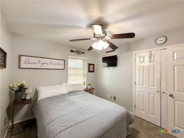 213 Sparrow Lane, Victoria, TX 77905