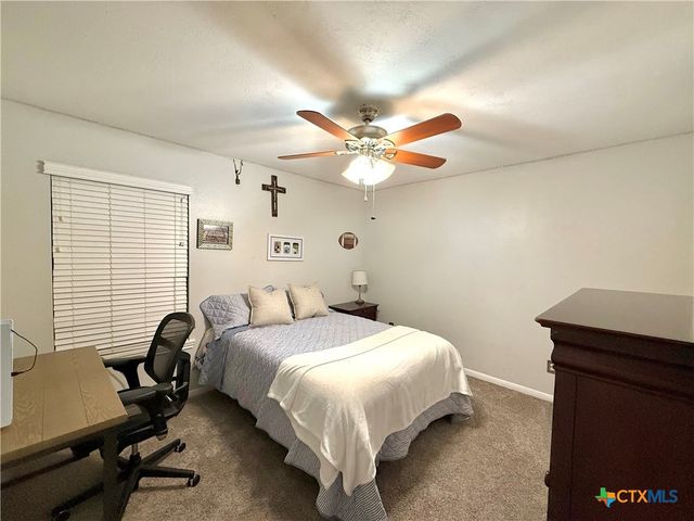 213 Sparrow Lane, Victoria, TX 77905