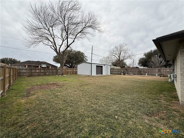 213 Sparrow Lane, Victoria, TX 77905