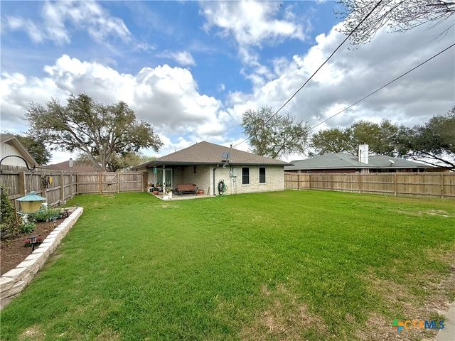 213 Sparrow Lane, Victoria, TX 77905