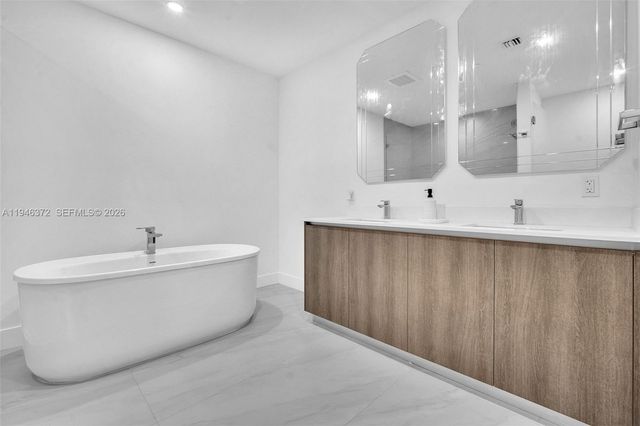 17550 Collins Ave 504, Sunny Isles Beach, FL 33160