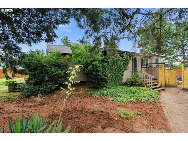1324 Ne 79TH Ave, Portland, OR 97213