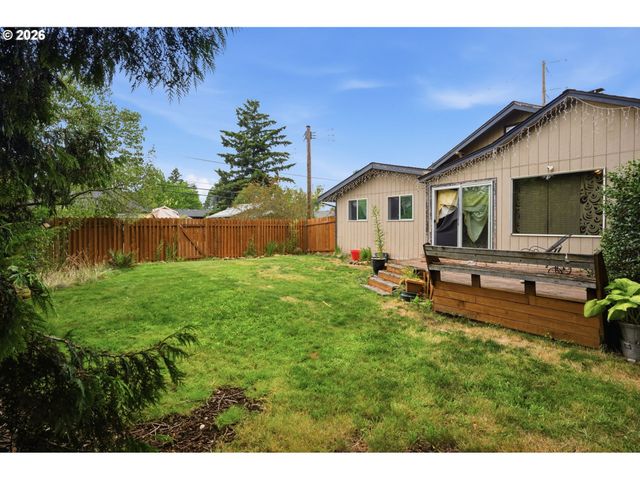 1324 Ne 79TH Ave, Portland, OR 97213
