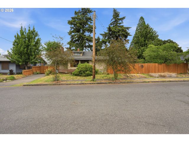 1324 Ne 79TH Ave, Portland, OR 97213