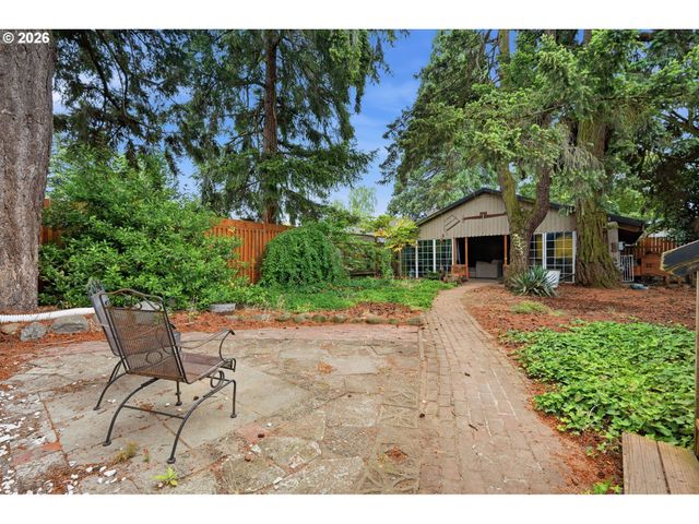 1324 Ne 79TH Ave, Portland, OR 97213