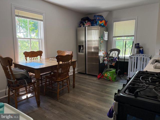 22 LLOYD AVE, Malvern, PA 19355