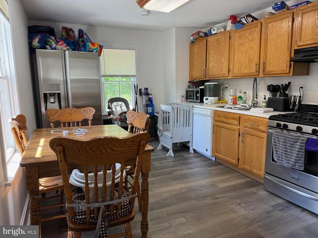 22 LLOYD AVE, Malvern, PA 19355