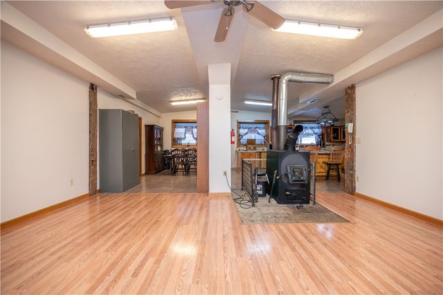 180 Hover, E Lackawannock Twp, PA 16137