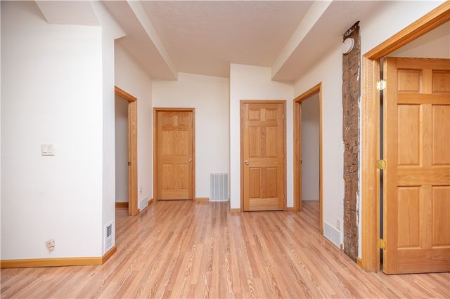 180 Hover, E Lackawannock Twp, PA 16137