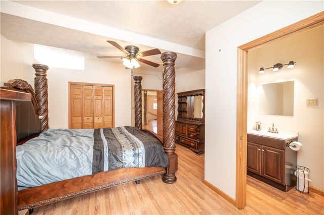 180 Hover, E Lackawannock Twp, PA 16137