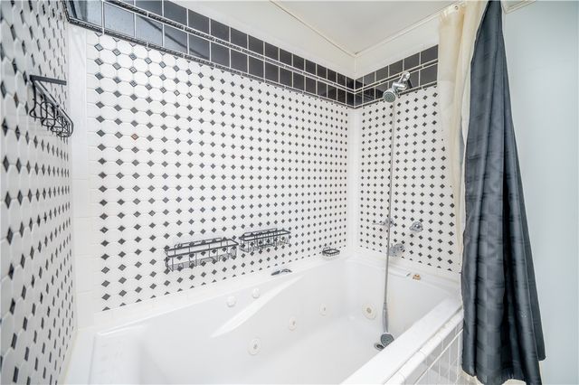 180 Hover, E Lackawannock Twp, PA 16137