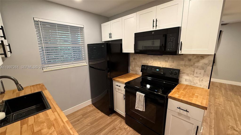 1035 SW 30th St 1, Fort Lauderdale, FL 33315