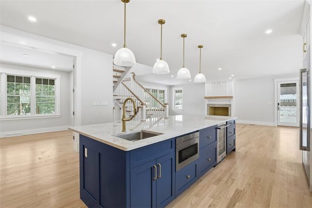 1502 Powers Run Rd, O'hara, PA 15238