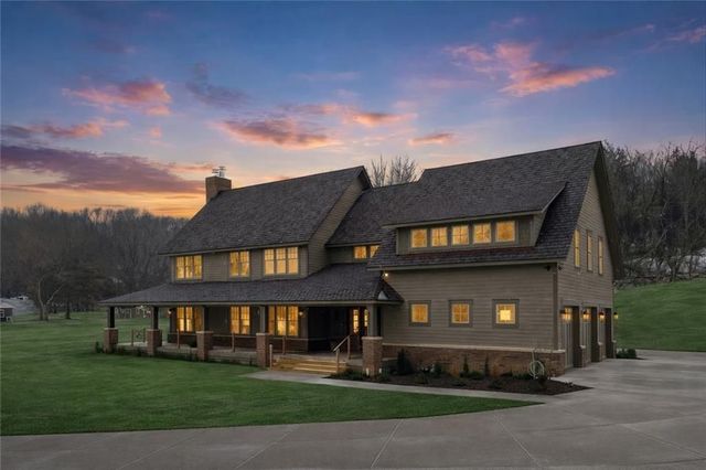 1502 Powers Run Rd, O'hara, PA 15238