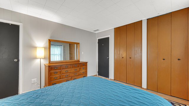 1708 Wood Street, Valparaiso, IN 46383