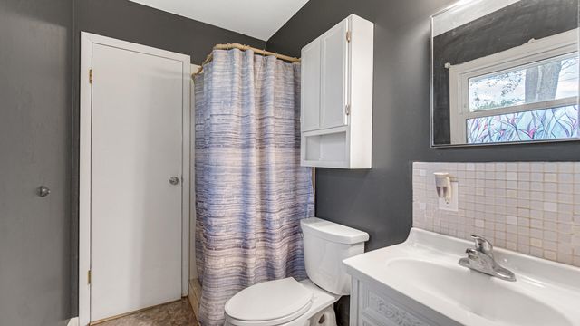 1708 Wood Street, Valparaiso, IN 46383
