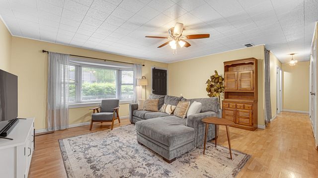 1708 Wood Street, Valparaiso, IN 46383